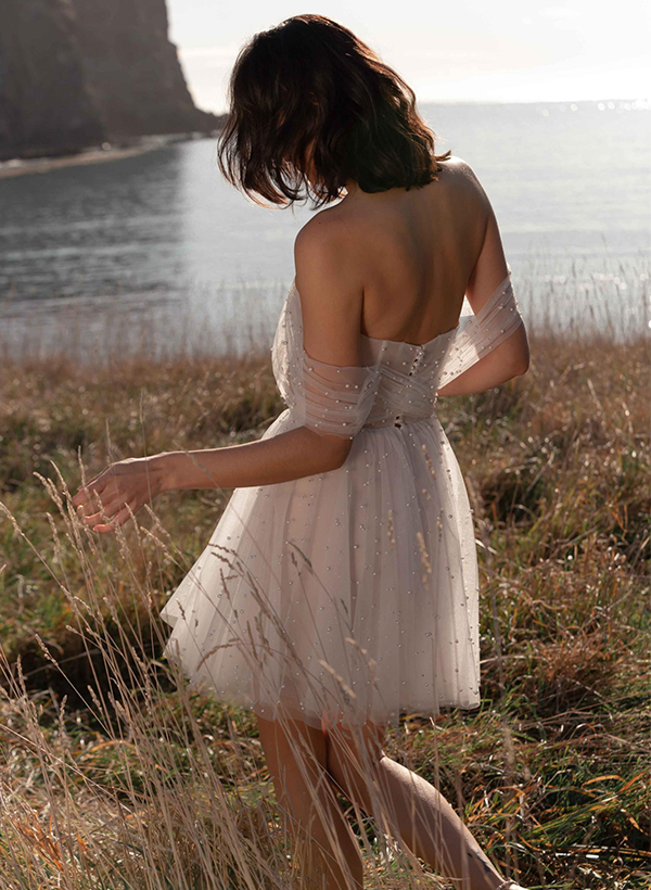 A-Line Off-The-Shoulder Short/Mini Tulle Wedding Dresses With Beading