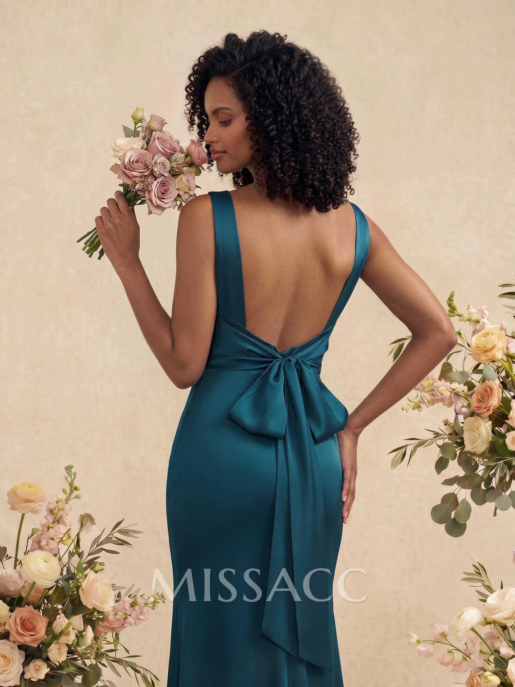 Trumpet/Mermaid Cowl Neck Sleeveless Stretch Satin Bridesmaid Dresses With Bow(s) Trumpet/Mermaid Cowl Neck Sleeveless Stretch Satin Bridesmaid Dresses With Bow(s)