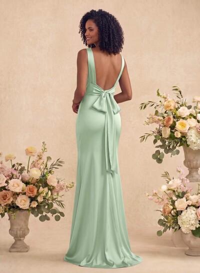 Trumpet/Mermaid Cowl Neck Sleeveless Stretch Satin Bridesmaid Dresses With Bow(s)