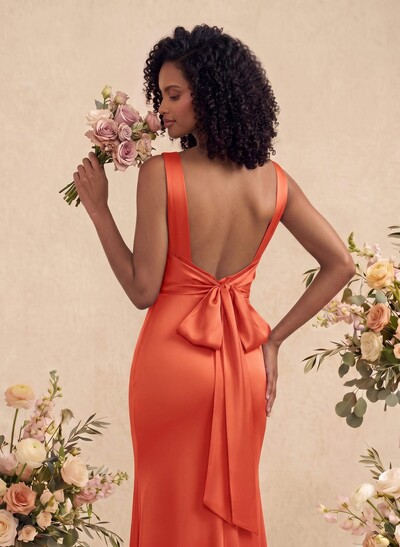 Trumpet/Mermaid Cowl Neck Sleeveless Stretch Satin Bridesmaid Dresses With Bow(s)