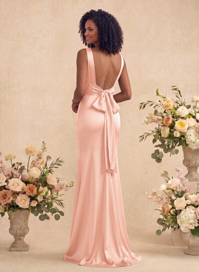 Trumpet/Mermaid Cowl Neck Sleeveless Stretch Satin Bridesmaid Dresses With Bow(s)
