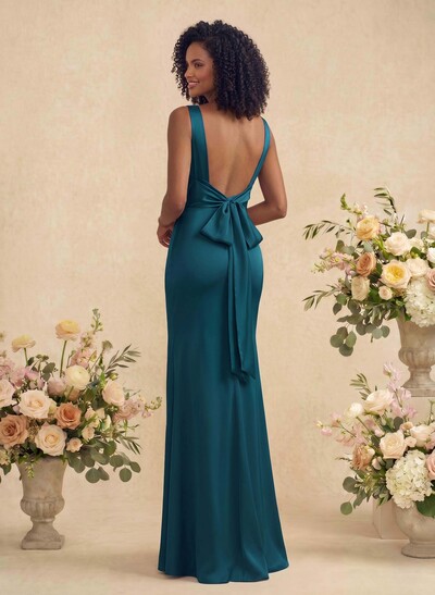Trumpet/Mermaid Cowl Neck Sleeveless Stretch Satin Bridesmaid Dresses With Bow(s)
