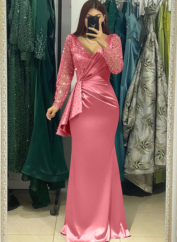 Etui-Kleid Mit V-Ausschnitt Und Langen Ärmeln, Glitzernder Schleppe Und Glitzernden Ballkleidern