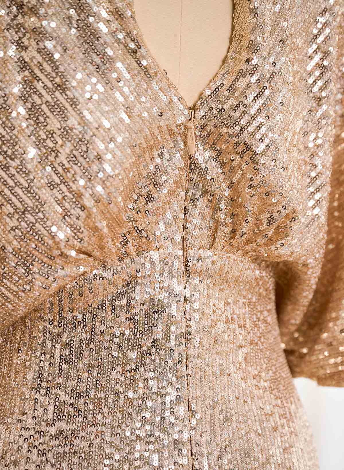 Sparkly Plunge Neck Short Sleeves Mother Of The Bride Dresses With Outcut On Back