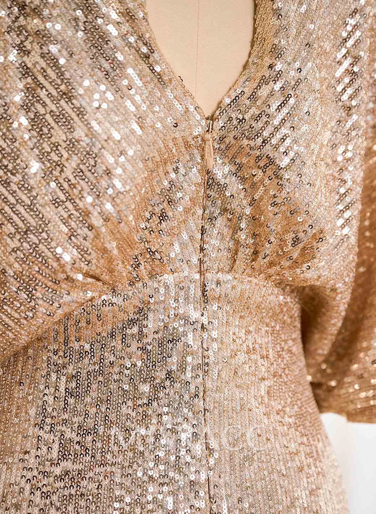 Sparkly Plunge Neck Short Sleeves Mother Of The Bride Dresses With Outcut On Back Sparkly Plunge Neck Short Sleeves Mother Of The Bride Dresses With Outcut On Back