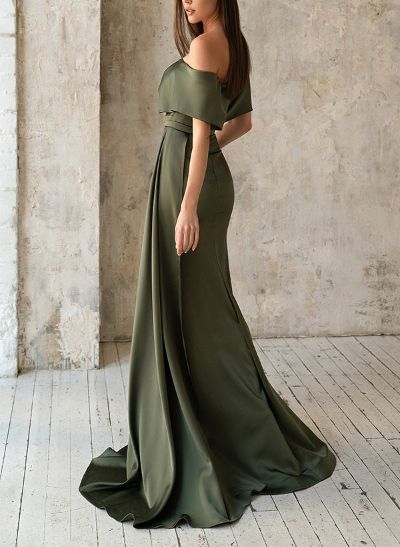 Elegant Off-The-Shoulder Sleeveless Sweep Train Mother Of The Bride Dresses