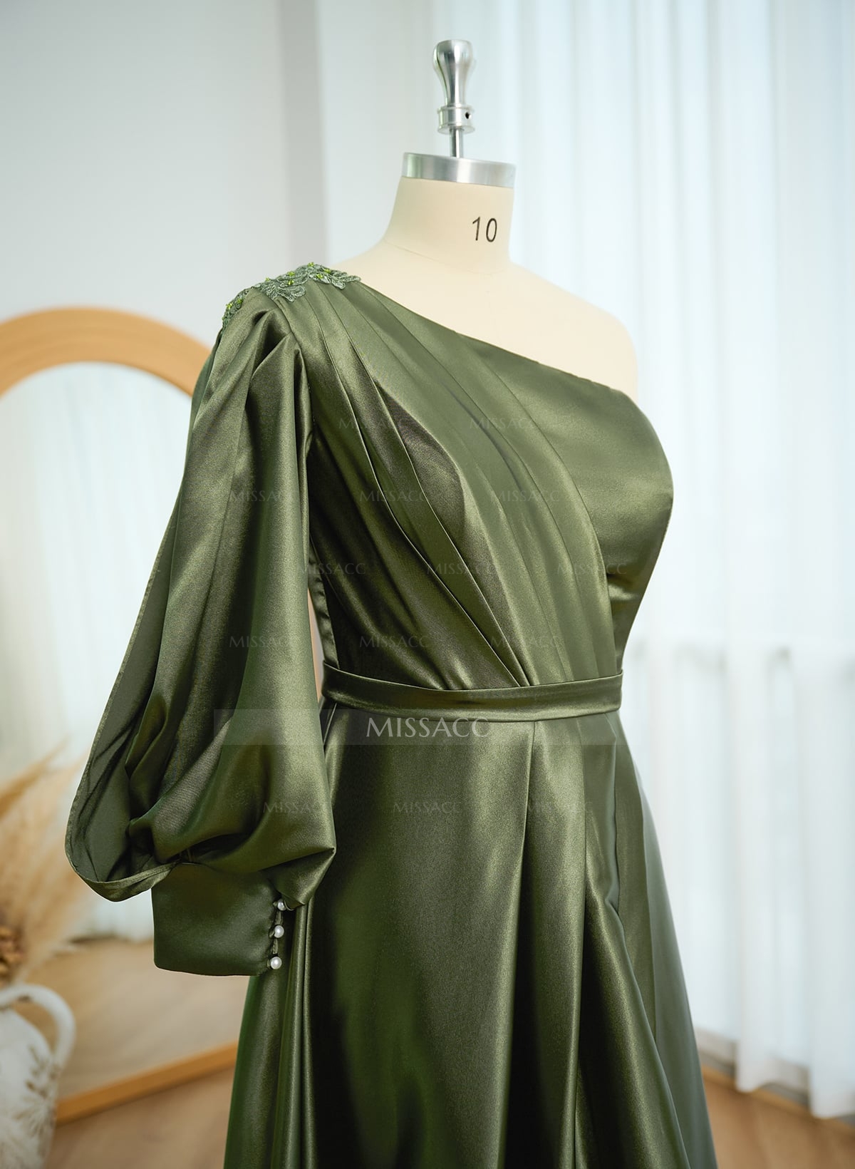 Unique One-Shoulder Long Lantern Sleeves Mother Of The Bride Dresses With Lace