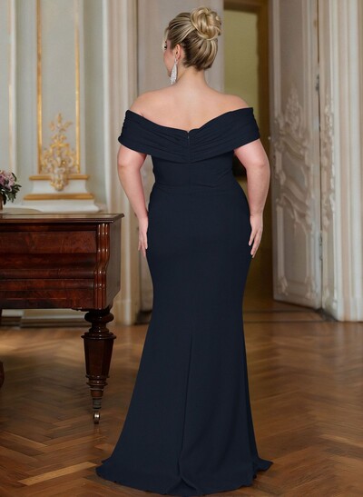 Curvy Off-The-Shoulder Trumpet/Mermaid Slit Mother Of The Bride Dresses