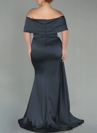 Curvy Simple Off-The-Shoulder Satin Mother Of The Bride Dresses