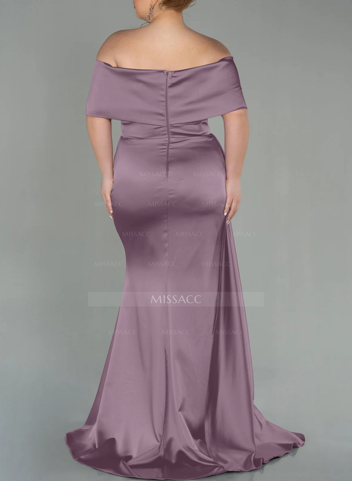 Curvy Simple Off-The-Shoulder Satin Mother Of The Bride Dresses