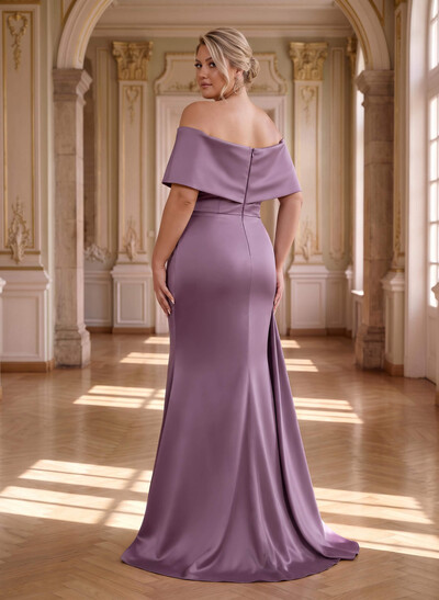 Curvy Simple Off-The-Shoulder Satin Mother Of The Bride Dresses