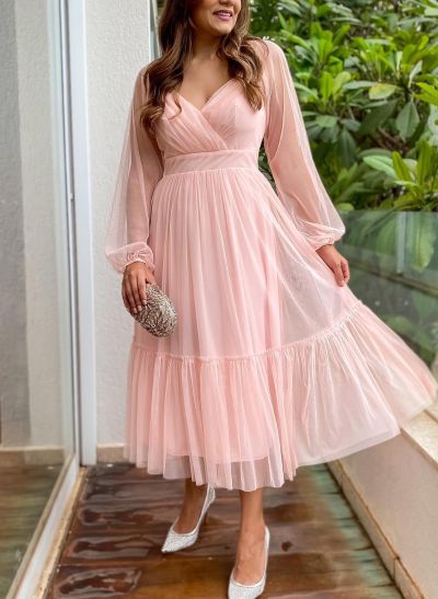 Tea-Length V-Neck Long Sleeves Cocktail Dresses With Tulle