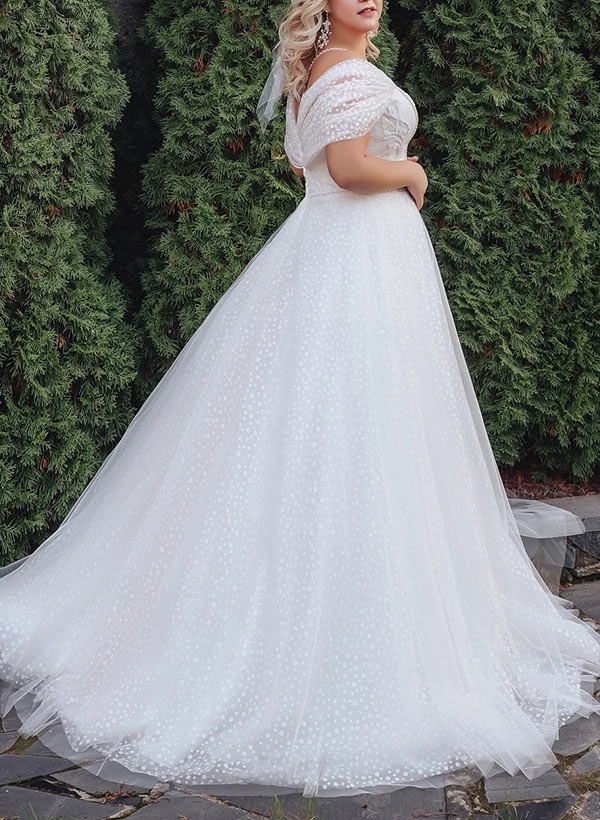 Plus Size A-Line Sweetheart Sleeveless Sweep Train Lace Wedding Dresses