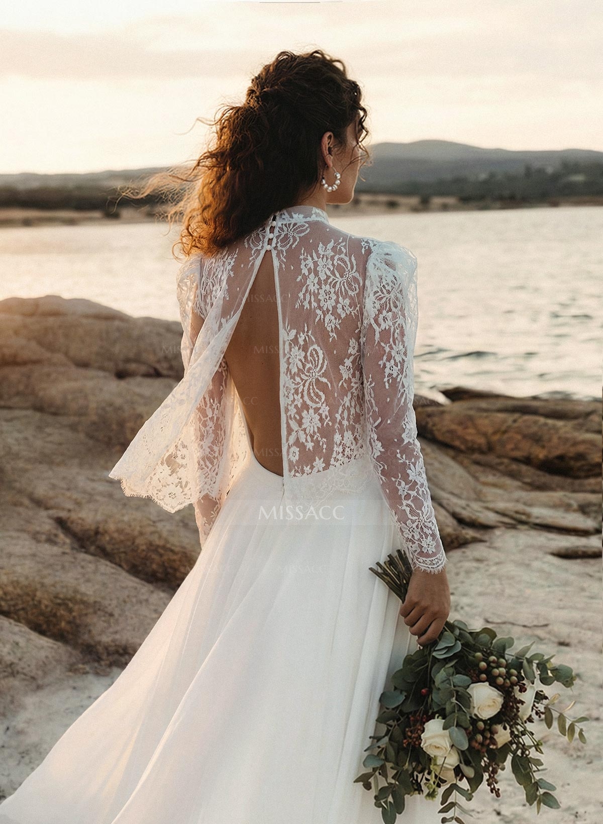 Beach/Boho Long Sleeves Sweep Train Chiffon Wedding Dresses With Lace