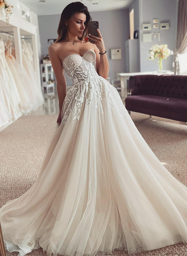 A-Line Sweetheart Sleeveless Sweep Train Lace/Tulle Wedding Dresses