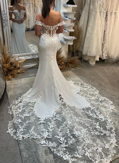 Trumpet/Mermaid Off-The-Shoulder Sleeveless Lace Wedding Dresses