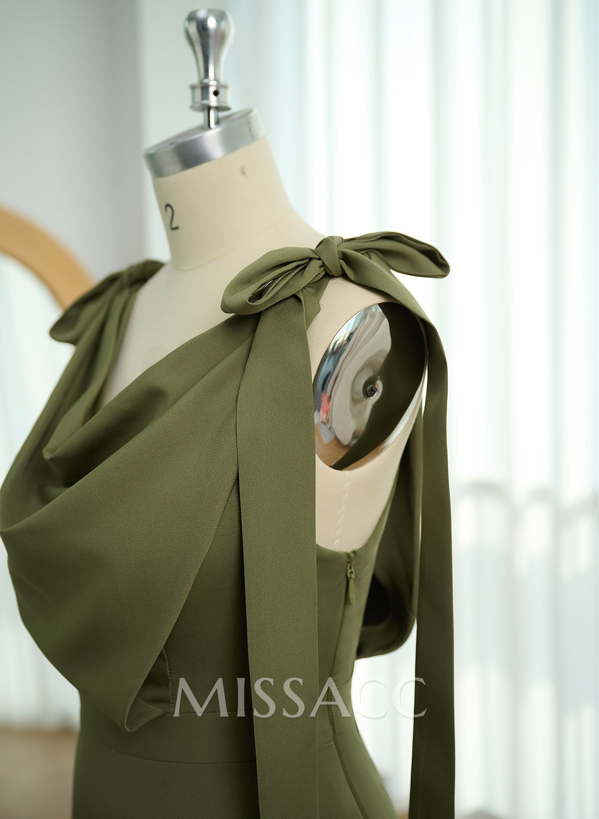 Cowl Neck Sleeveless Floor-Length Bridesmaid Dresses Cowl Neck Sleeveless Floor-Length Bridesmaid Dresses