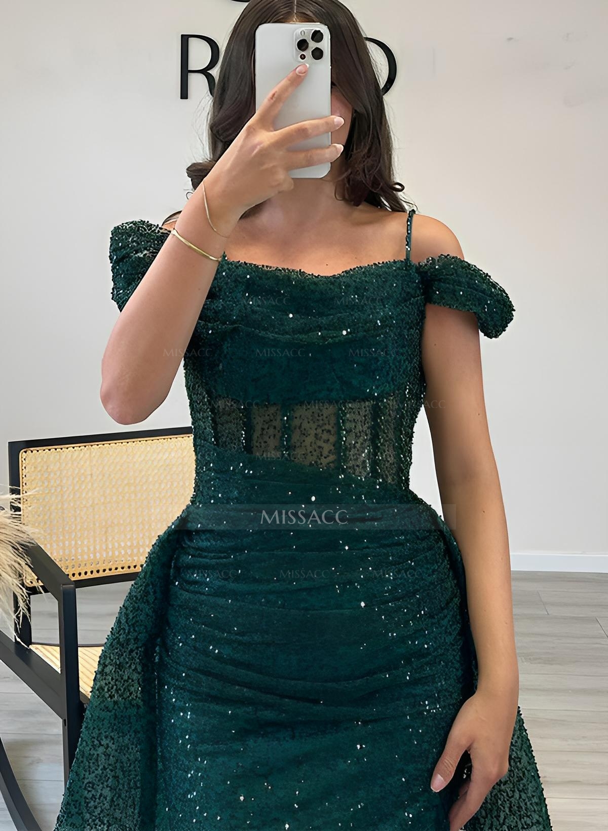 Fashion Sleeveless Sweep Train Sequined Evening Dresses