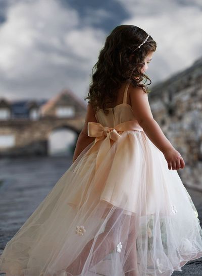 A-Line Scoop Neck Tulle Flower Girl Dresses With Bow(s)/Appliques Lace