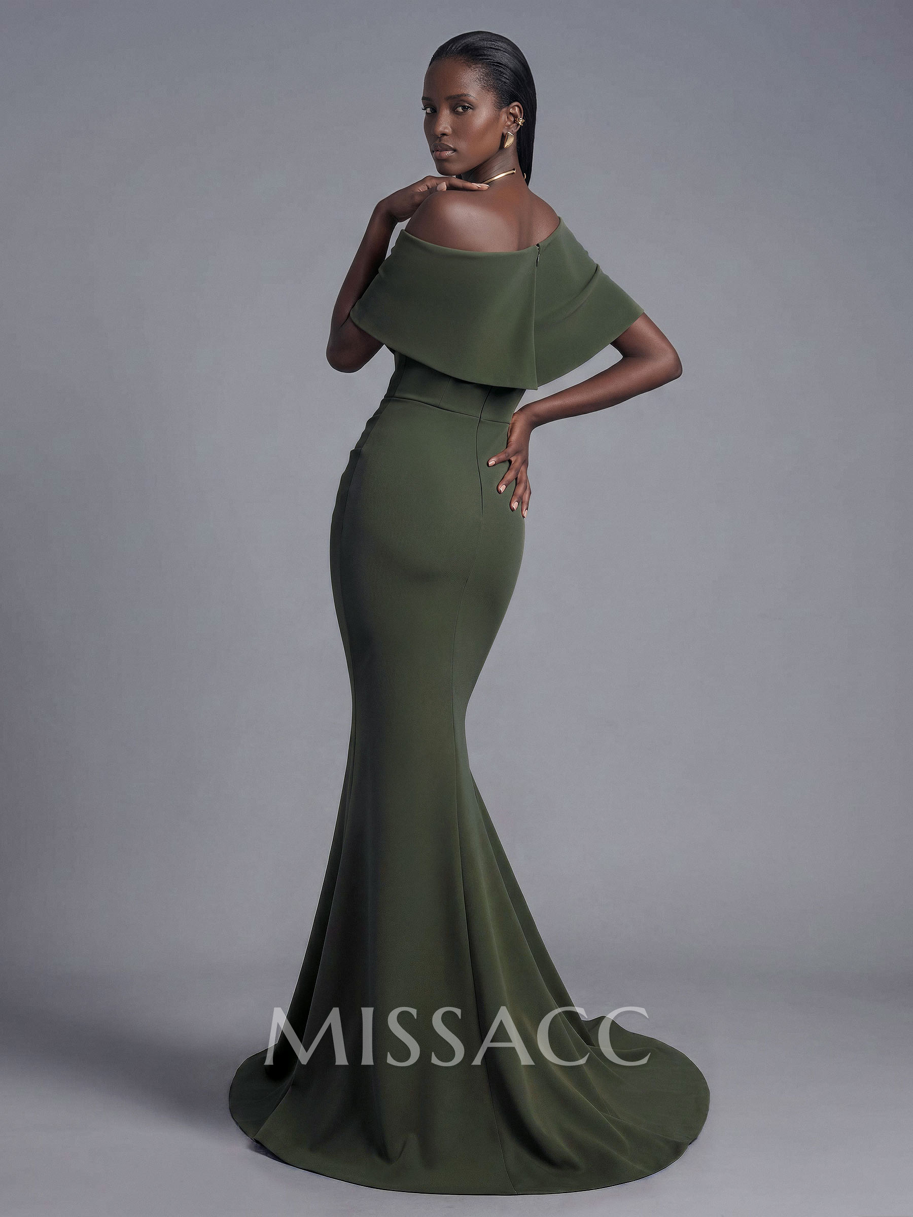 Trumpet/Mermaid Asymmetrical Neck Elastic Satin Mother Of The Bride Dresses