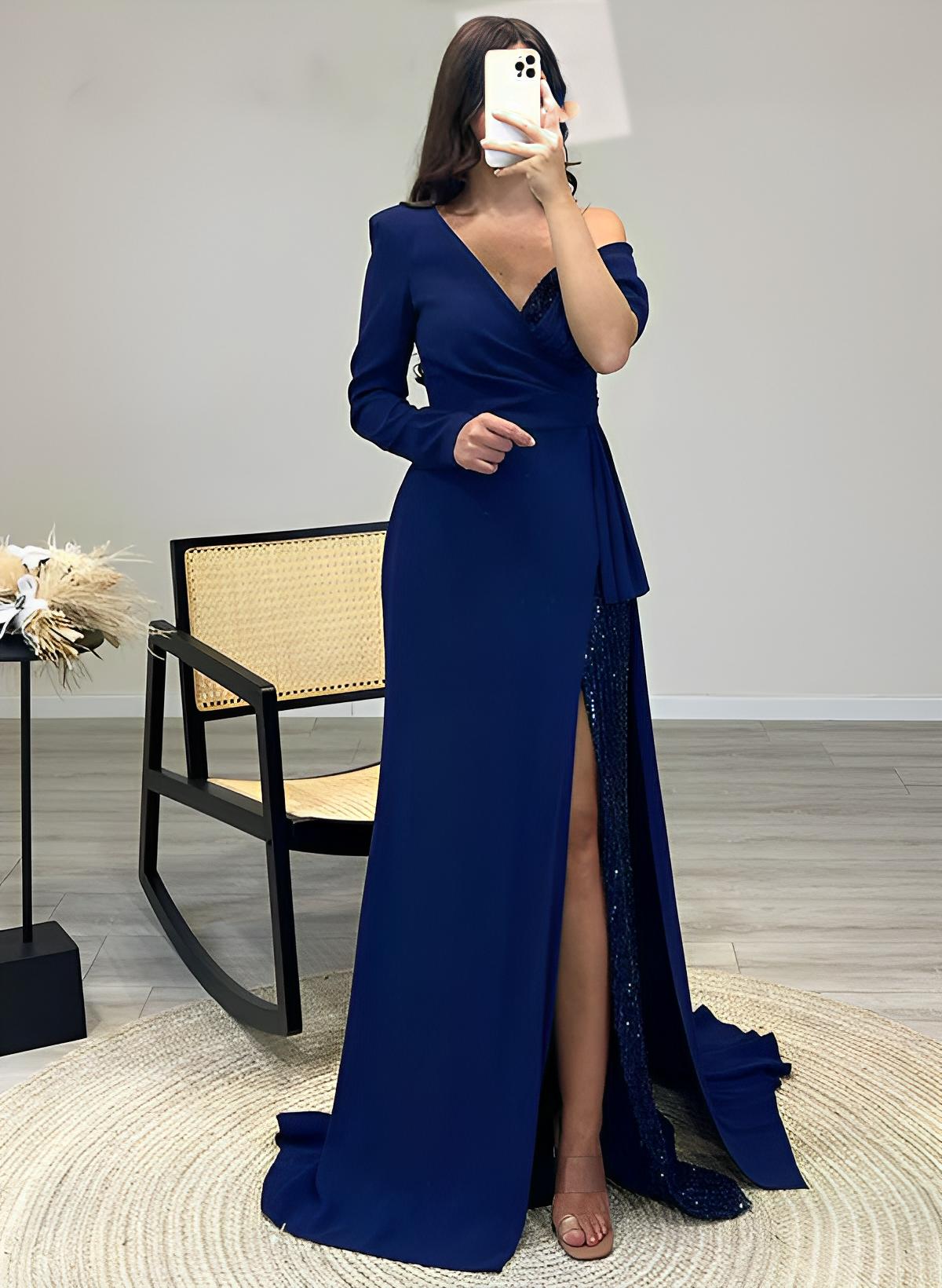 Sheath Long Sleeves Sweep Train Elastic Satin Prom Dresses With Split Front