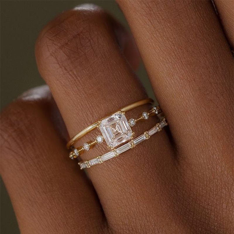 Luxurious Asscher Cut Wedding Ring For Women In Sterling Silver