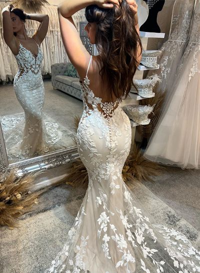 Trumpet/Mermaid V-Neck Sleeveless Court Train Lace Wedding Dresses