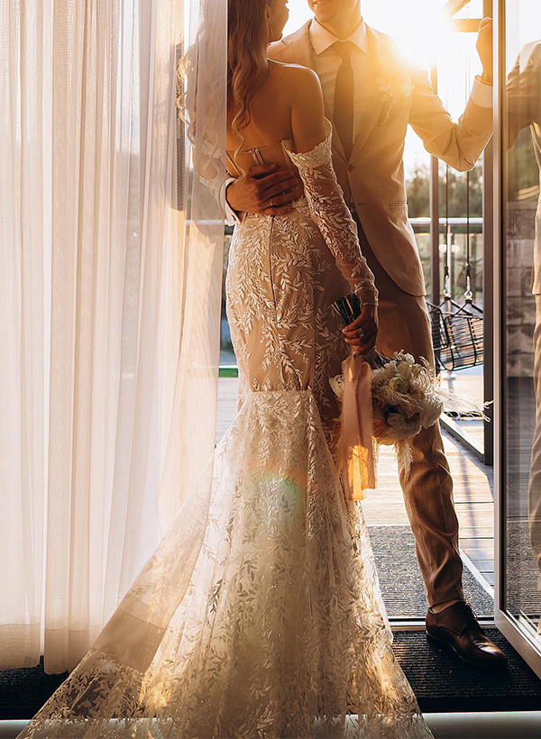 Sheath/Column Off-The-Shoulder Long Sleeves Lace Wedding Dresses