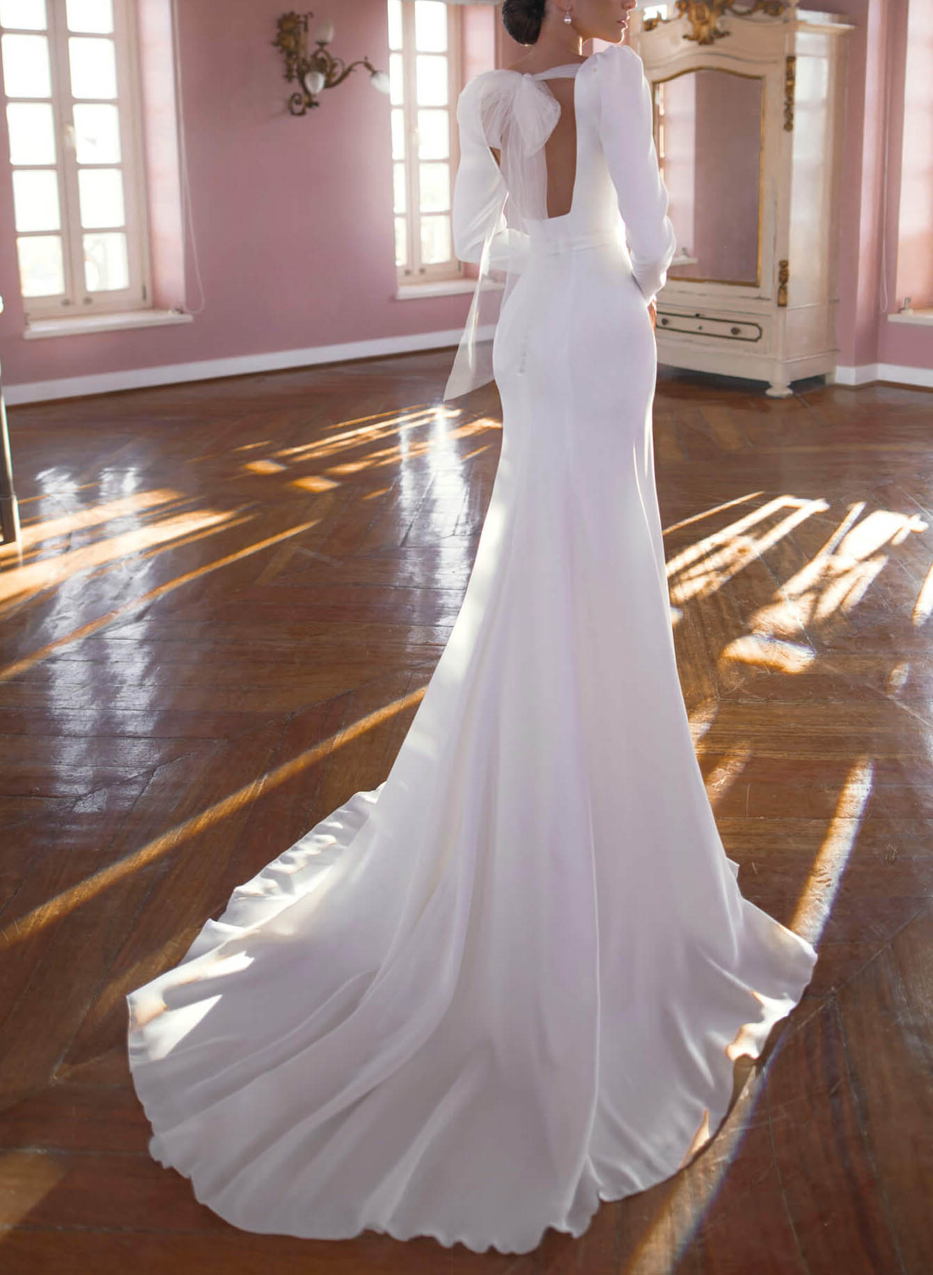 Simple Long Sleeves Detachable Train Wedding Dresses With Open Back