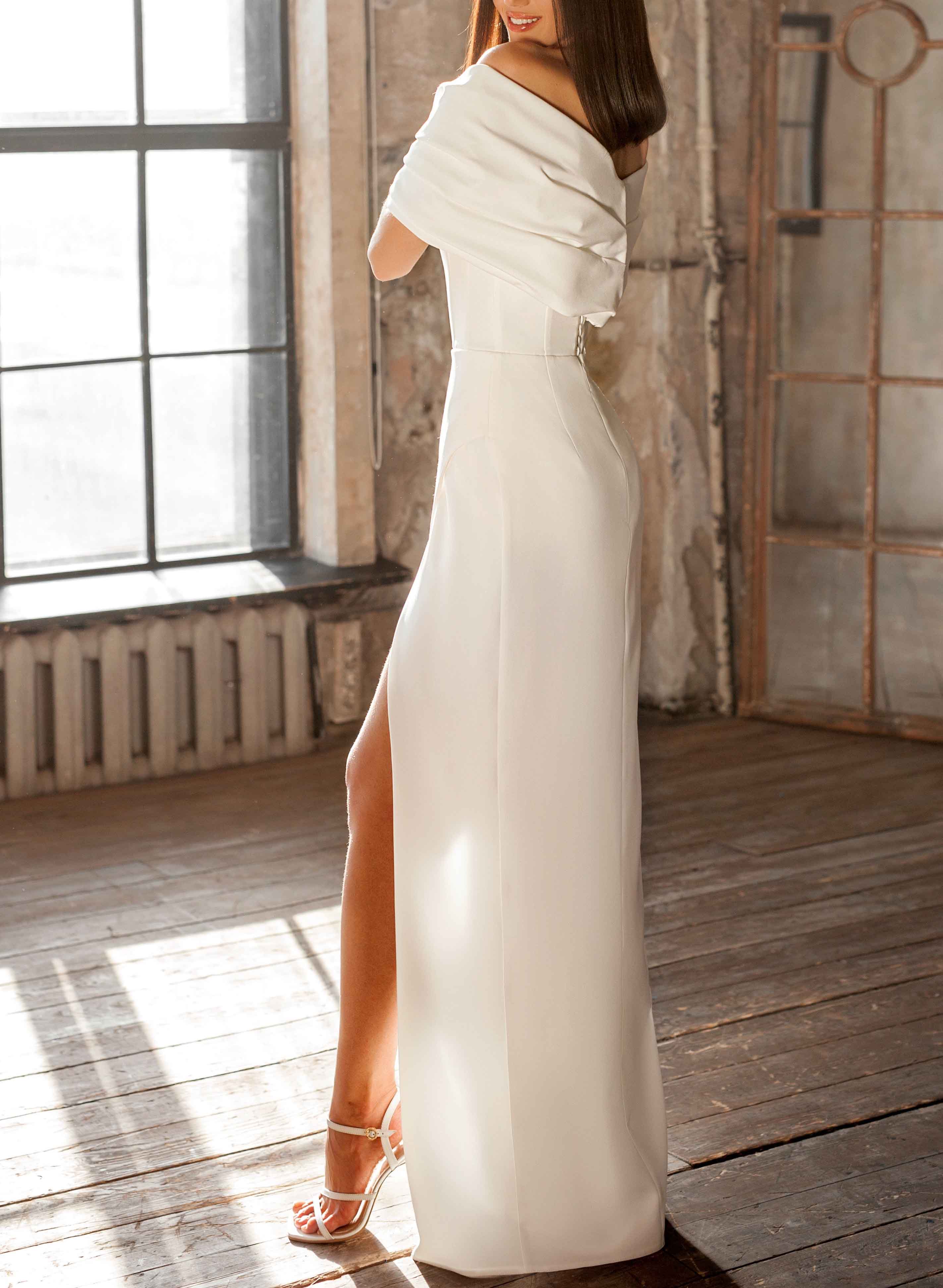 Modern Off-The-Shoulder Detachable Long Sleeves Wedding Dresses