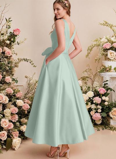 A-Line V-Neck Satin Mother Of The Bride Dresses With Bow(s)/Pockets