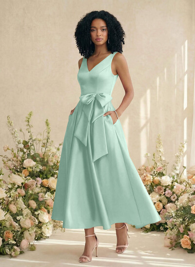 A-Line V-Neck Satin Mother Of The Bride Dresses With Bow(s)/Pockets