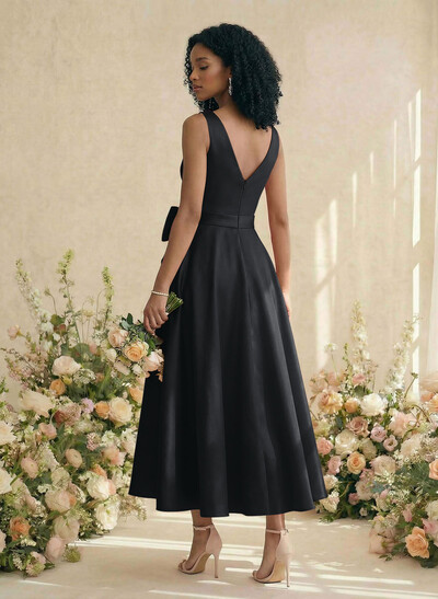 A-Line V-Neck Satin Mother Of The Bride Dresses With Bow(s)/Pockets