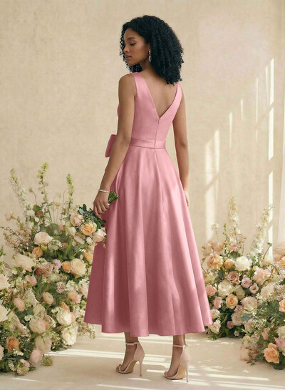 A-Line V-Neck Satin Mother Of The Bride Dresses With Bow(s)/Pockets