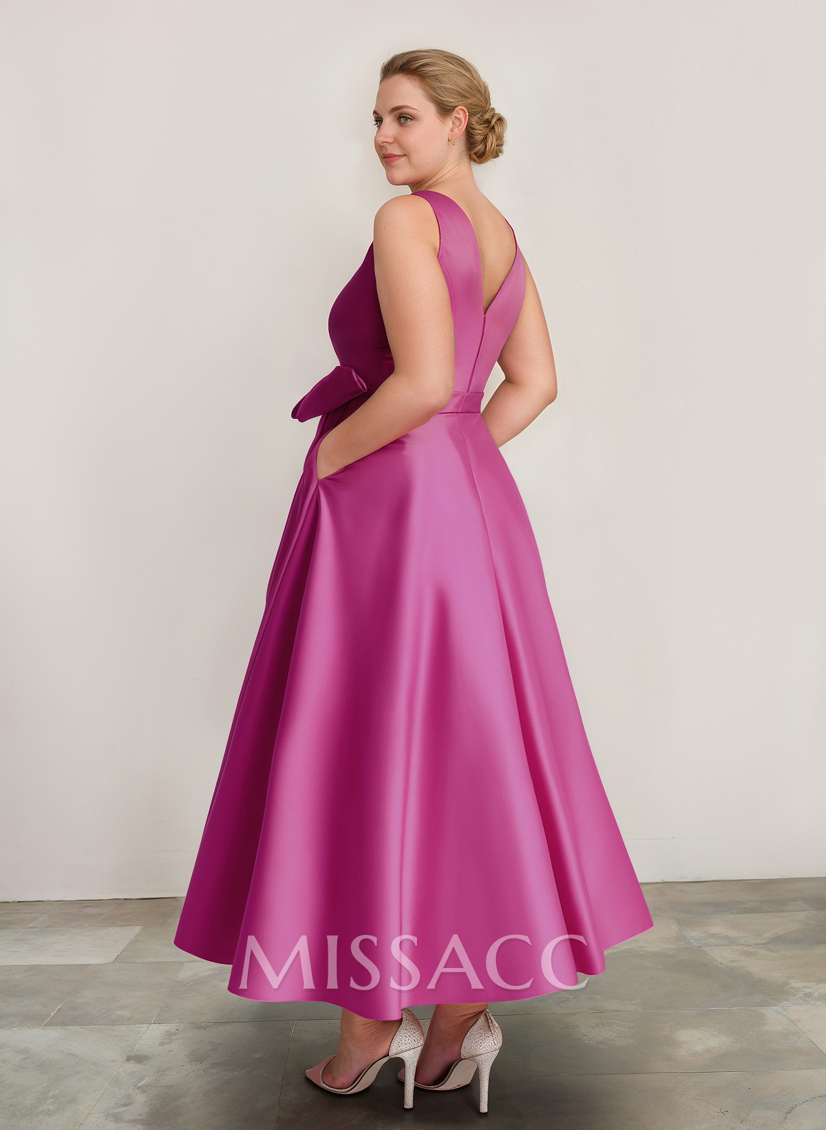 A-Line V-Neck Satin Mother Of The Bride Dresses With Bow(s)/Pockets