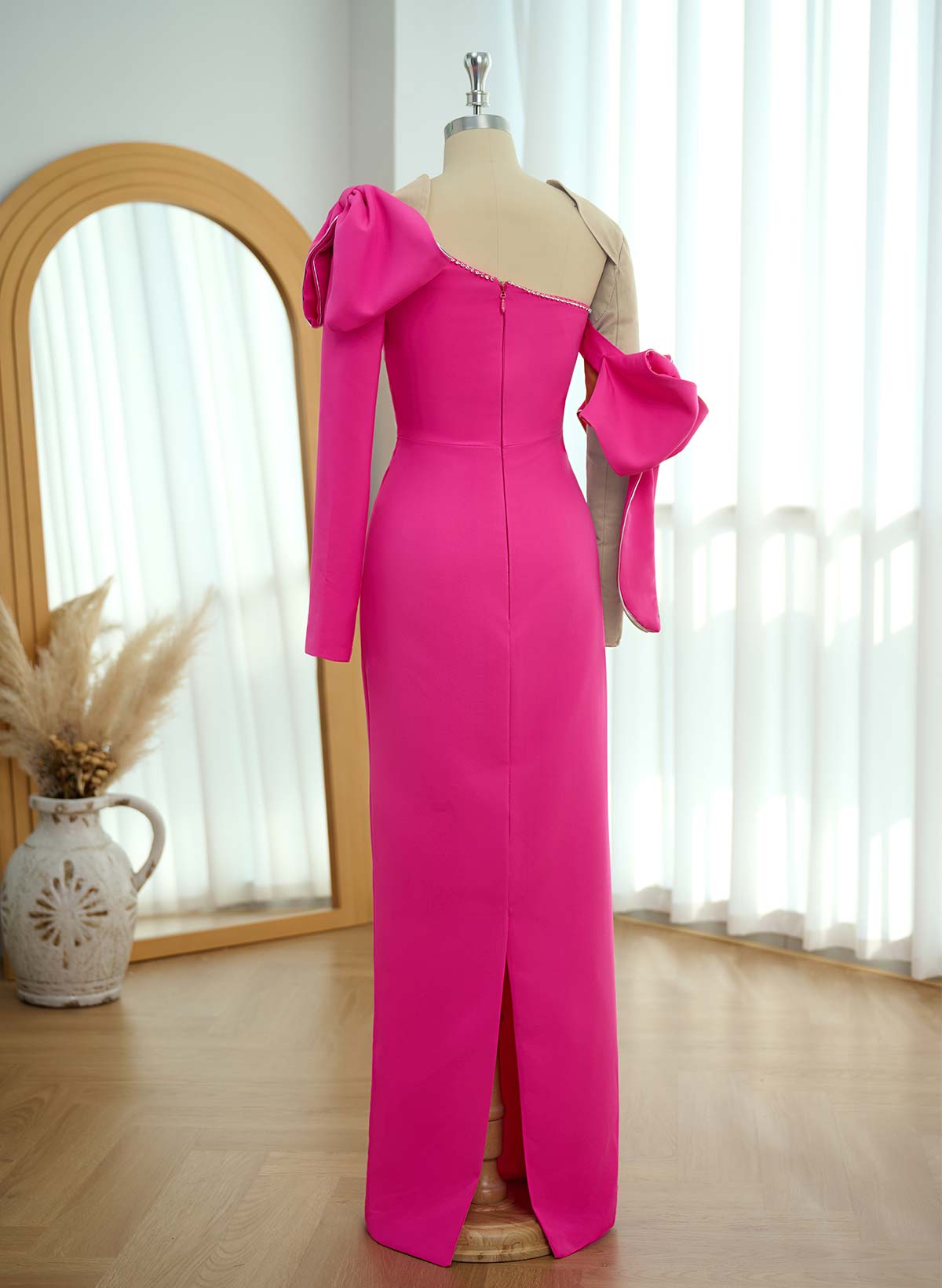 Sheath/Column Asymmetrical Neck Elastic Satin Evening Dresses With Bow(s)