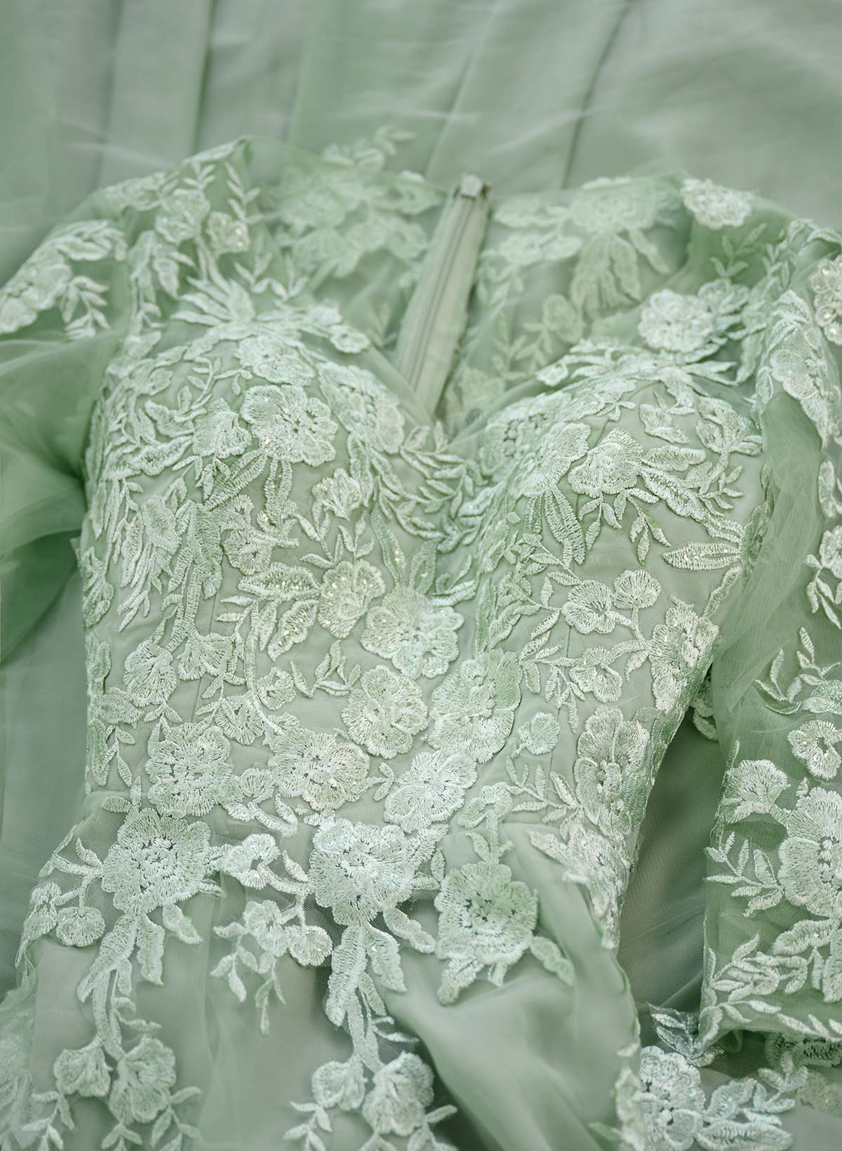 A-Line V-Neck 3/4 Sleeves Tulle Mother Of The Bride Dresses With Appliques Lace