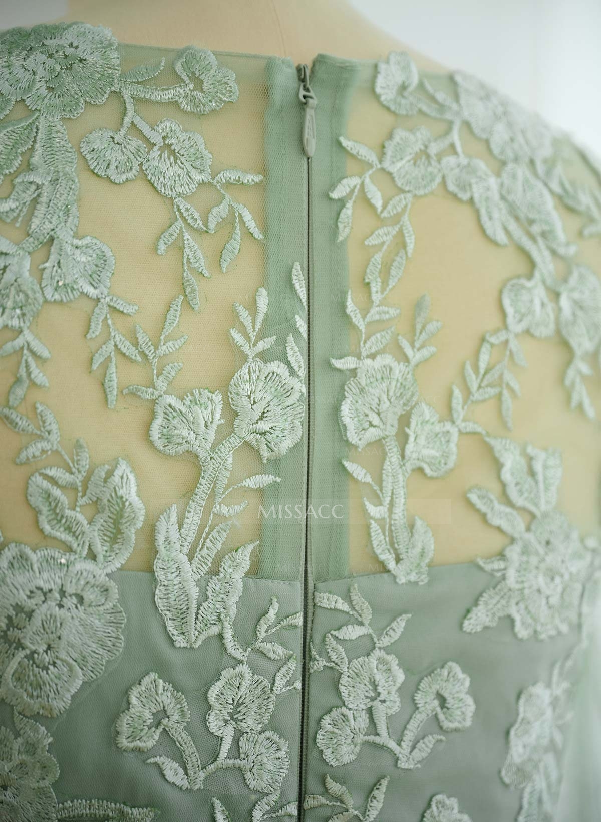 A-Line V-Neck 3/4 Sleeves Tulle Mother Of The Bride Dresses With Appliques Lace