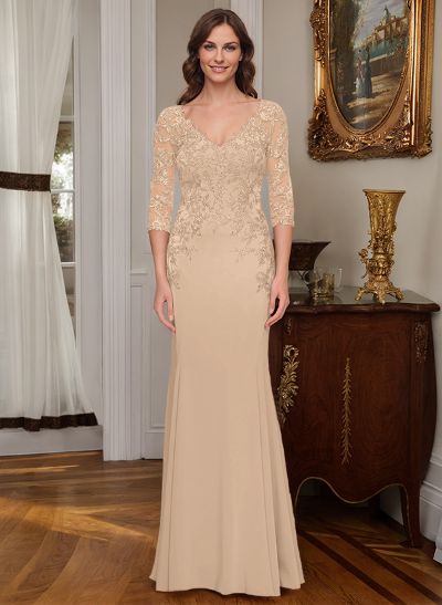 Sheath/Column V-Neck Elastic Satin Mother Of The Bride Dresses With Appliques Lace