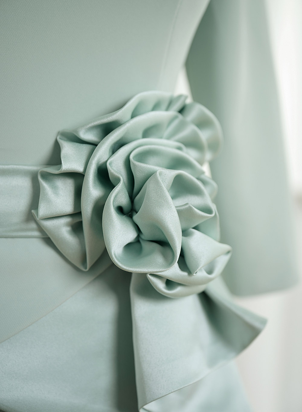 Sheath/Column Elastic Satin Mother Of The Bride Dresses With Flower(s)