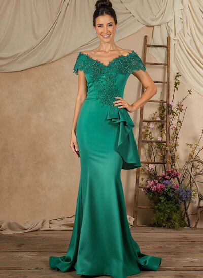 Trumpet/Mermaid Lace/Satin Mother Of The Bride Dresses With Ruffle