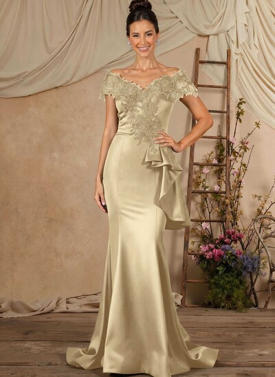 Trumpet/Mermaid Lace/Satin Mother Of The Bride Dresses With Ruffle
