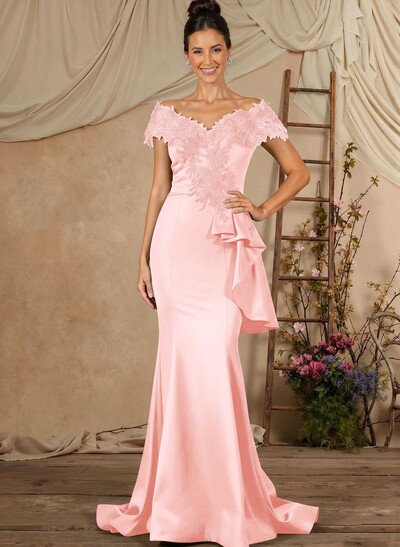 Trumpet/Mermaid Lace/Satin Mother Of The Bride Dresses With Ruffle
