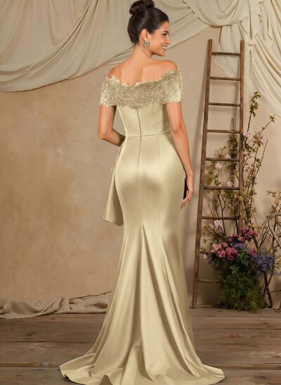 Trumpet/Mermaid Lace/Satin Mother Of The Bride Dresses With Ruffle