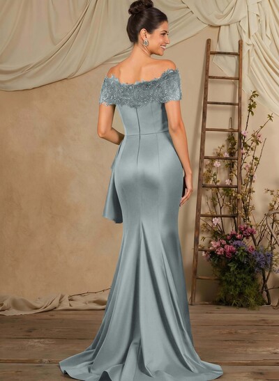 Trumpet/Mermaid Lace/Satin Mother Of The Bride Dresses With Ruffle
