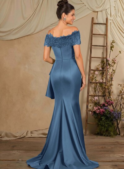 Trumpet/Mermaid Lace/Satin Mother Of The Bride Dresses With Ruffle