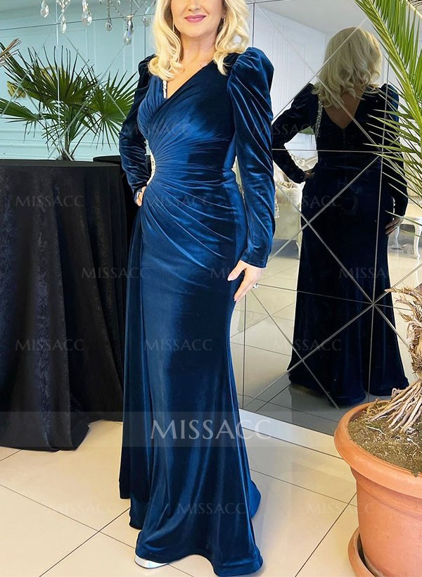 Sheath/Column V-Neck Velvet Mother Of The Bride Dresses With Rhinestone