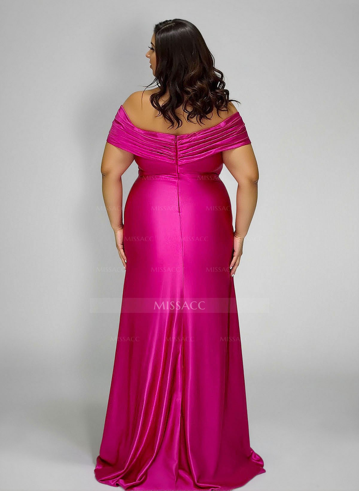 Sheath/Column Off-The-Shoulder Silk Like Satin Mother Of The Bride Dresses