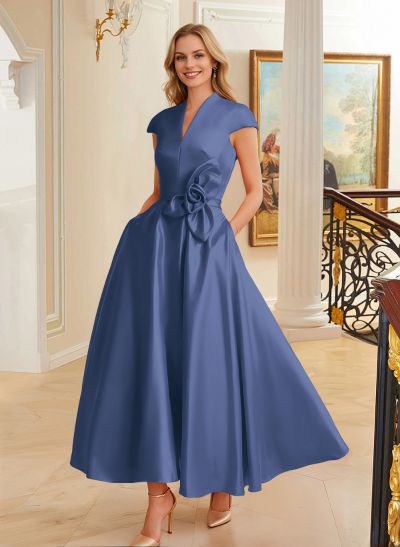 Ball-Gown V-Neck Short Sleeves Satin Mother Of The Bride Dresses With Flower(s)