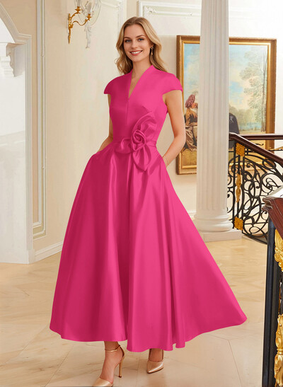 Classic V-Neck Short Sleeves Satin Mother Of The Bride Dresses With 3D Floral